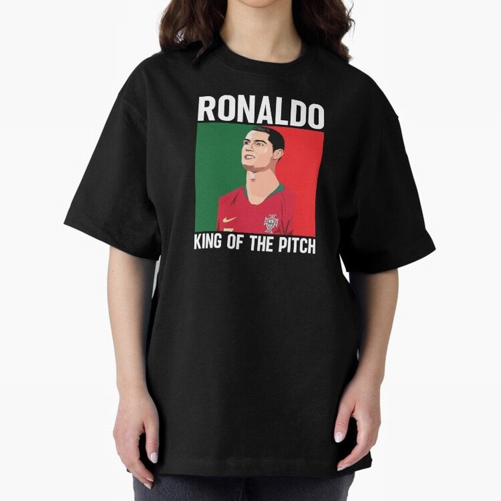 Ronaldo: King Of The Pitch Oversized T-Shirt Upgrade FIFA World Cup 2026 for Fans of Mbappe and England, Bringing Football Festival Excitement, Trophy Ambitions, Country Rivalries and Star Player Buzz; Ideal for Passionate Fans Who Love Underdog