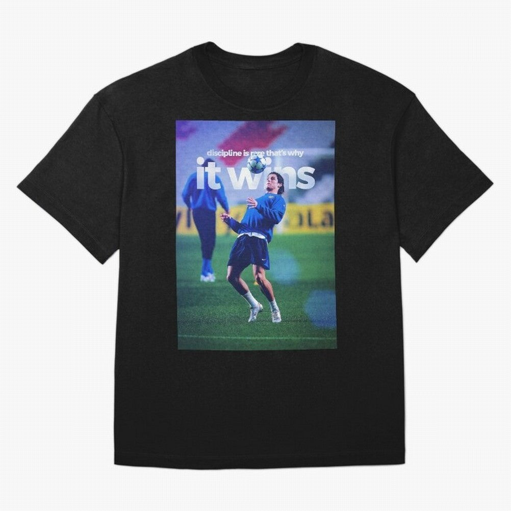 Cristiano Ronaldo - Discipline is rare that's why it wins Oversized T-Shirt Relive the Noise and Pride of Global Football Passion for FIFA World Cup 2026, Made for CR7, England and Germany, Match Day Excitement, Supporter Culture, Golden Goals and