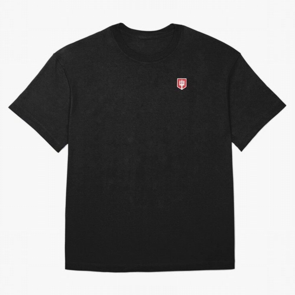 Manchester United Minimal Badge Oversized T-Shirt Mark FIFA World Cup 2026 USA Canada Mexico Inspired by Messi, Neymar and Mbappe, Argentina, France and Brazil Energy, Supporter Pride, Iconic Celebrations, Legendary Names and Global Match Day