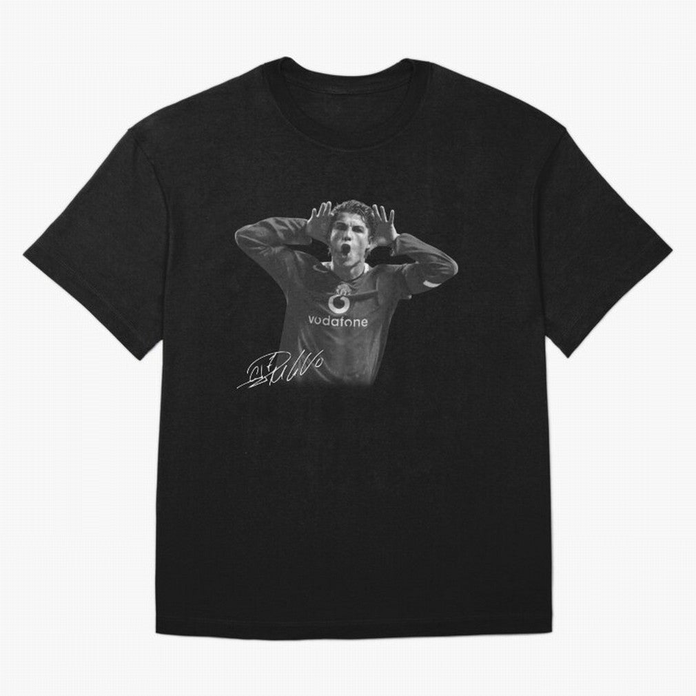 Black and White Cristiano Ronaldo T-Shirt Young Manchester Ronaldo - Celebration Oversized T-Shirt Support Global Football Passion for FIFA World Cup 2026 USA Canada Mexico, Built around CR7 and Messi, England, France and Netherlands, Worldwide Fan