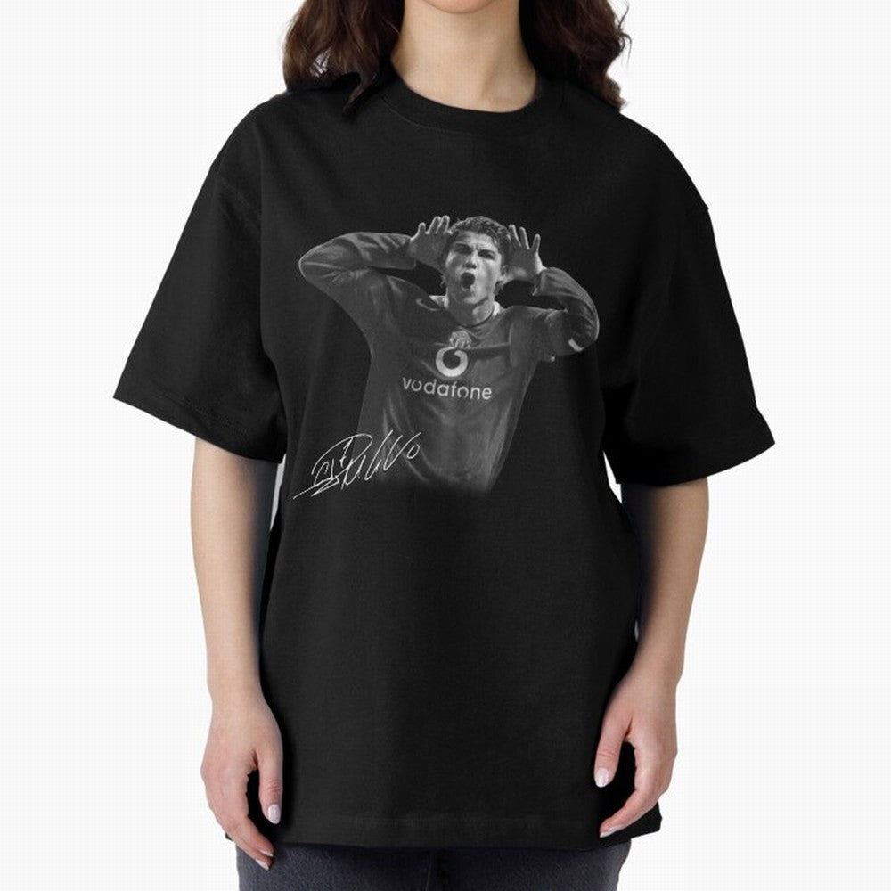 Black and White Cristiano Ronaldo T-Shirt Young Manchester Ronaldo - Celebration Oversized T-Shirt Support Global Football Passion for FIFA World Cup 2026 USA Canada Mexico, Built around CR7 and Messi, England, France and Netherlands, Worldwide Fan