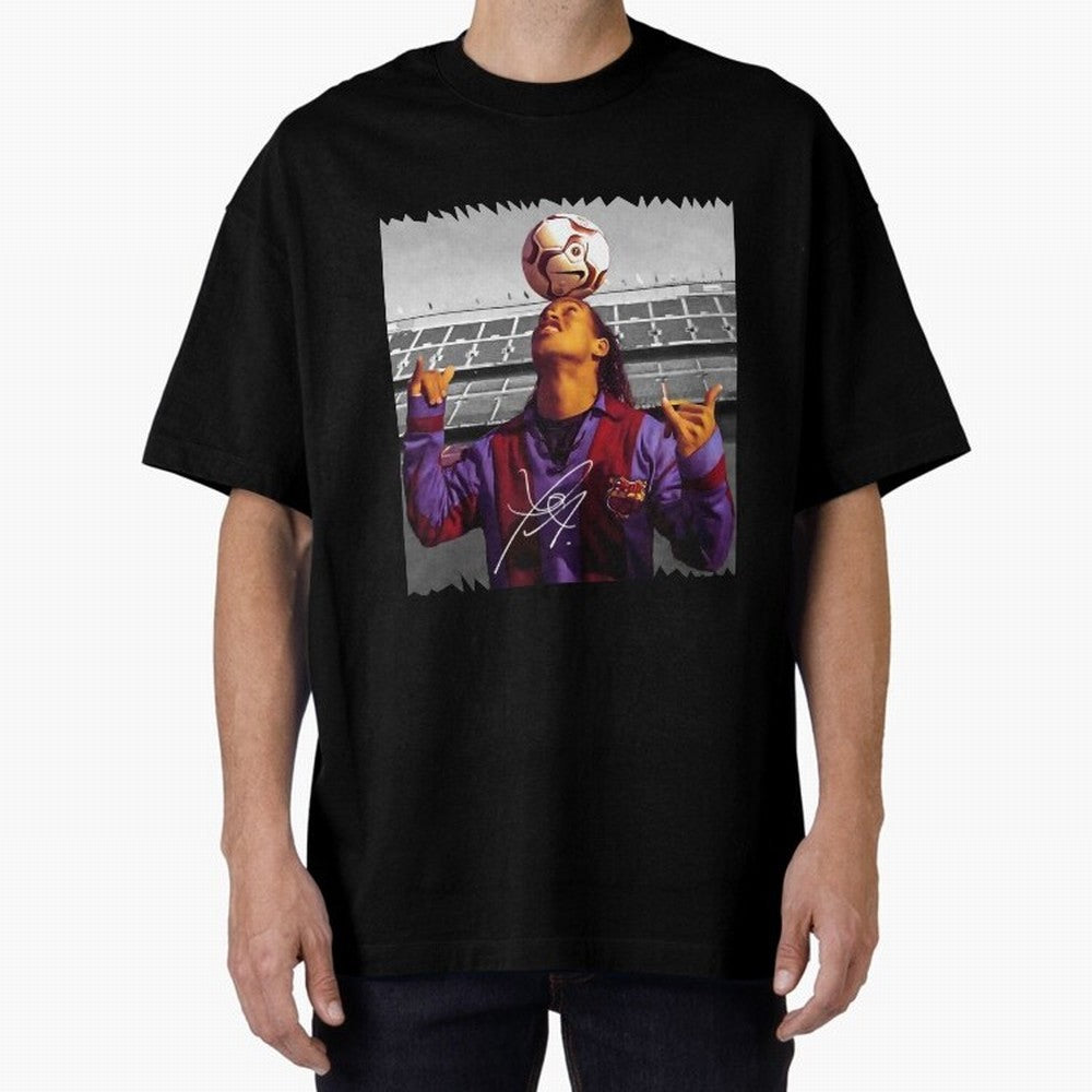 Ronaldinho - vintage Oversized T-Shirt Show Championship Spirit for Match Day Hype around FIFA World Cup 2026, Messi, CR7 and Mbappe, Germany, Classic Soccer Heritage, Championship Pressure, Fan Loyalty and International Pride; Great for Watch