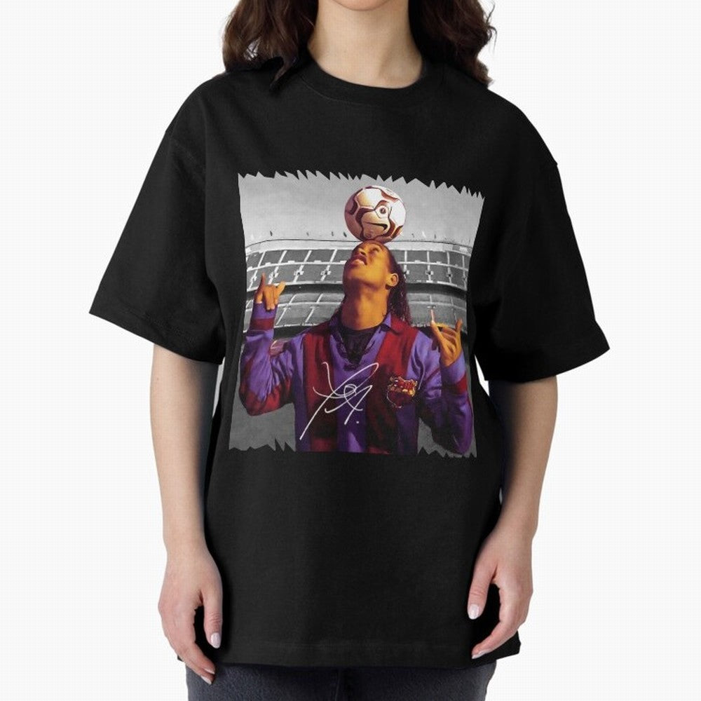 Ronaldinho - vintage Oversized T-Shirt Show Championship Spirit for Match Day Hype around FIFA World Cup 2026, Messi, CR7 and Mbappe, Germany, Classic Soccer Heritage, Championship Pressure, Fan Loyalty and International Pride; Great for Watch