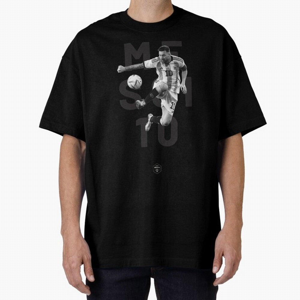 Lionel Messi Oversized T-Shirt Celebrate the Magic of FIFA World Cup 2026 Spirit, Featuring Portugal, Mbappe, Vintage Soccer Flavor, Modern Football Stars, National Flags and Final Night Emotion; Ideal for Fans Who Follow Messi, Cristiano Ronaldo,
