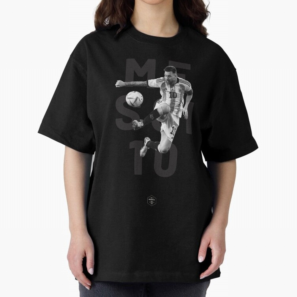 Lionel Messi Oversized T-Shirt Celebrate the Magic of FIFA World Cup 2026 Spirit, Featuring Portugal, Mbappe, Vintage Soccer Flavor, Modern Football Stars, National Flags and Final Night Emotion; Ideal for Fans Who Follow Messi, Cristiano Ronaldo,