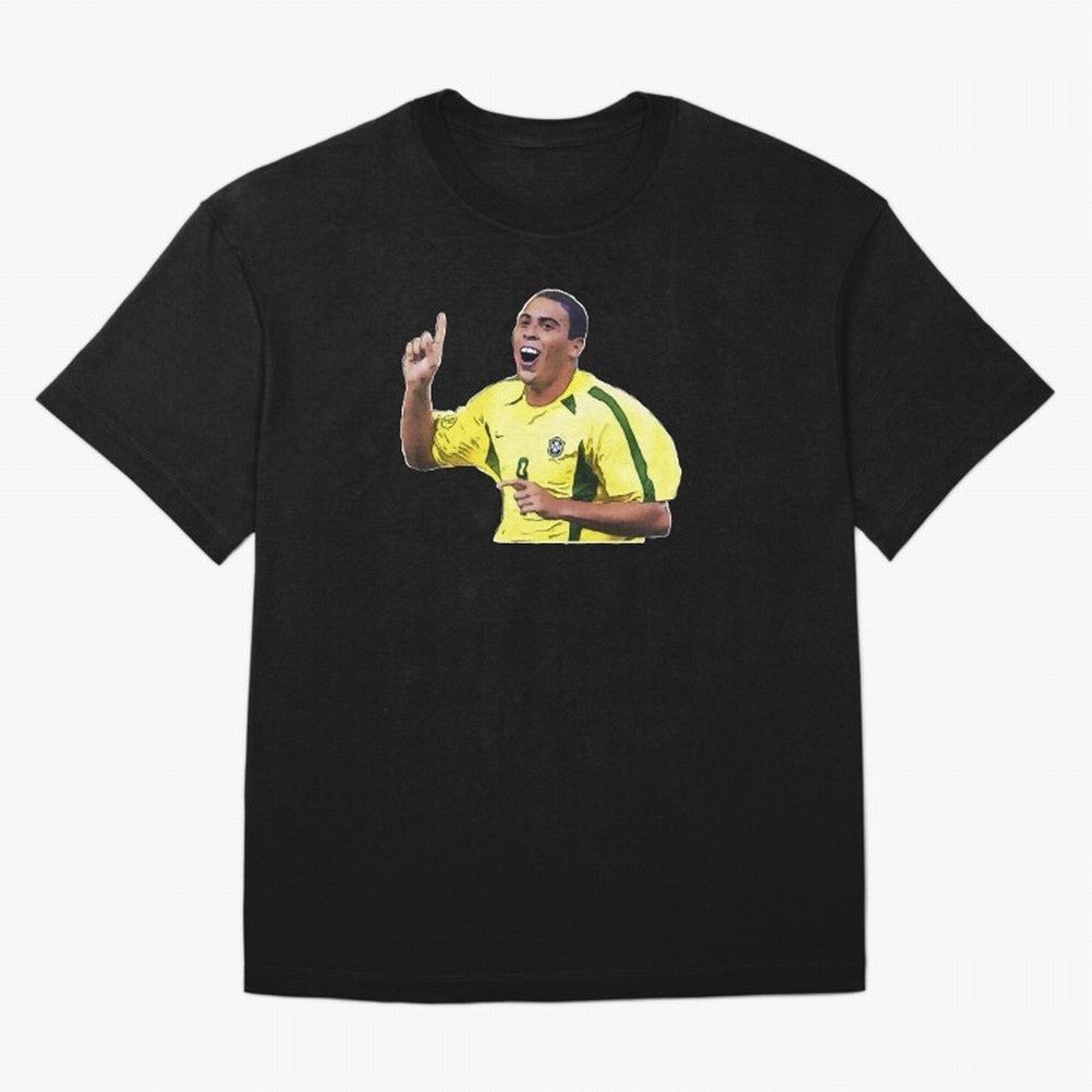 Ronaldo R9 - Brazil Oversized T-Shirt Discover FIFA World Cup 2026 Group Stage for Fans of Neymar and Argentina, France and Brazil, Bringing Football History, Final Match Energy, Crowd Noise and Once in a Lifetime Moments; Made for Collectors Who
